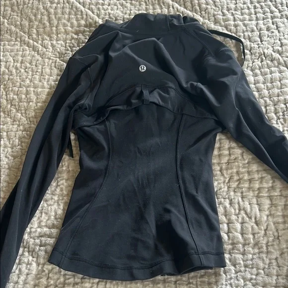 Lululemon Black Utility Jacket with Hood and Ventilation, worn a few times! - Picture 5 of 5